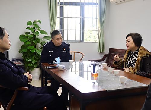 加强党建共建，密切警企关系